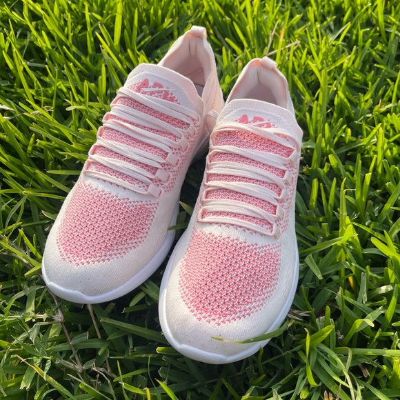 APL TechLoom Breeze women’s Athletic shoes 9.5 cream fire coral white - Picture 5 of 12